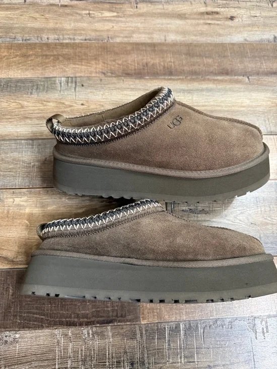 UGG tazz slippers - Picture 2 of 8